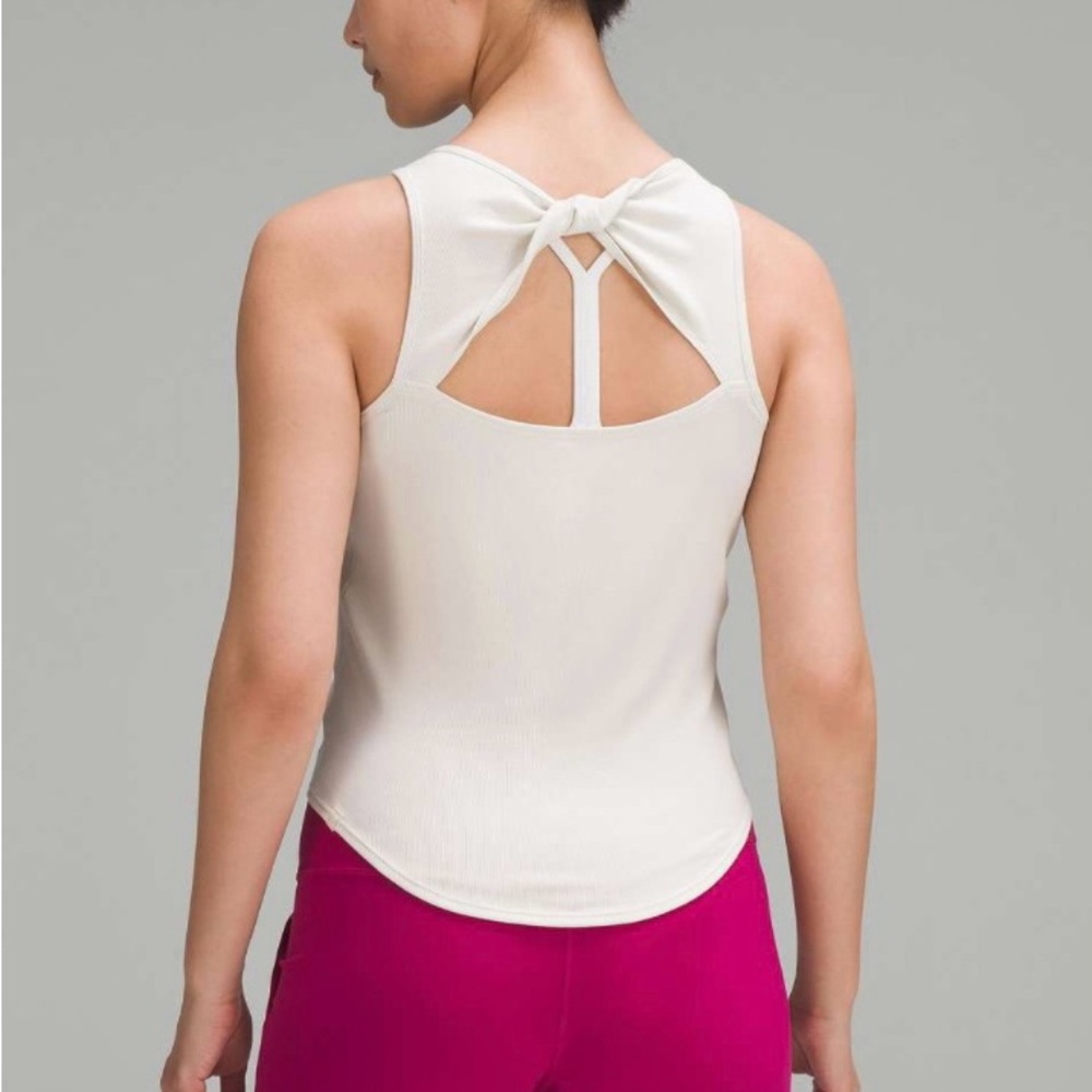 Lululemon Modal Silk Twist-Back Yoga Tank Top in Bone - size‎ 4